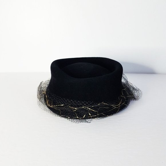 1960s Black Wool Veiled Half Hat, Mid-Century Black Louise Salvail Wool Hat - Picture 10 of 10